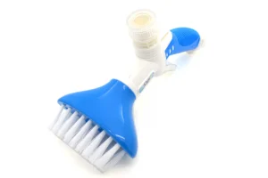 Cyclone filter cleaning brush
