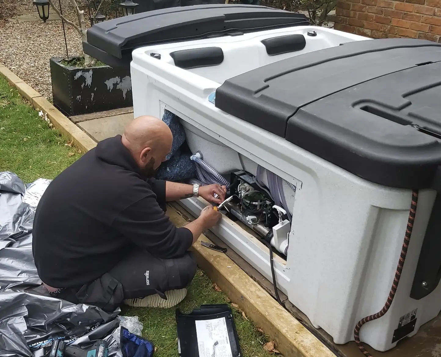 Hot-Tub-repair-1415455