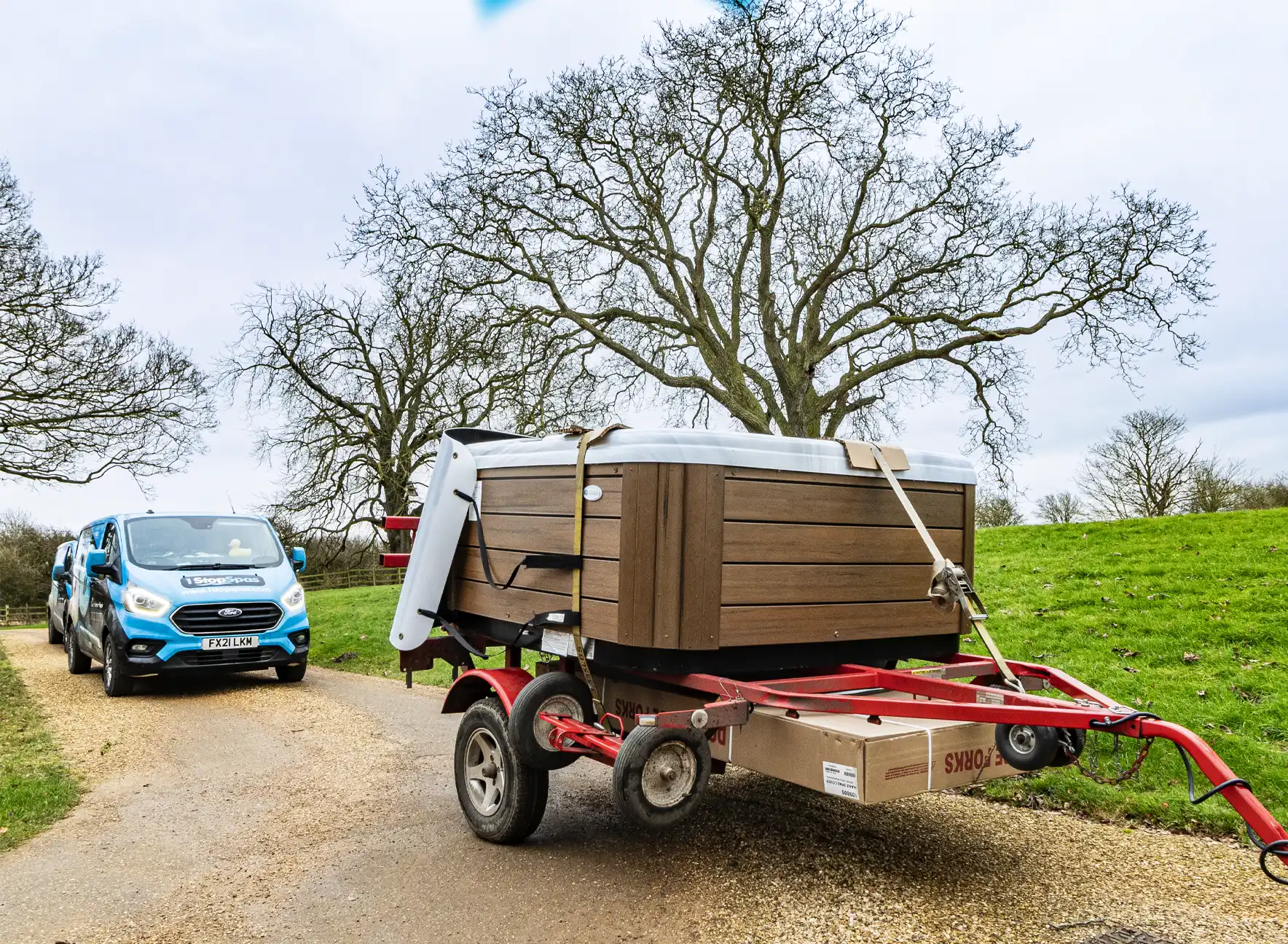 Hot-Tub-delivery-5456445