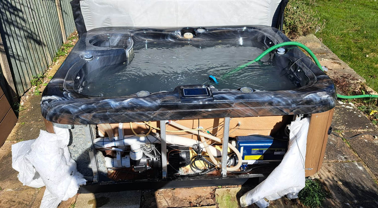 Hot-tub-servicing-745353