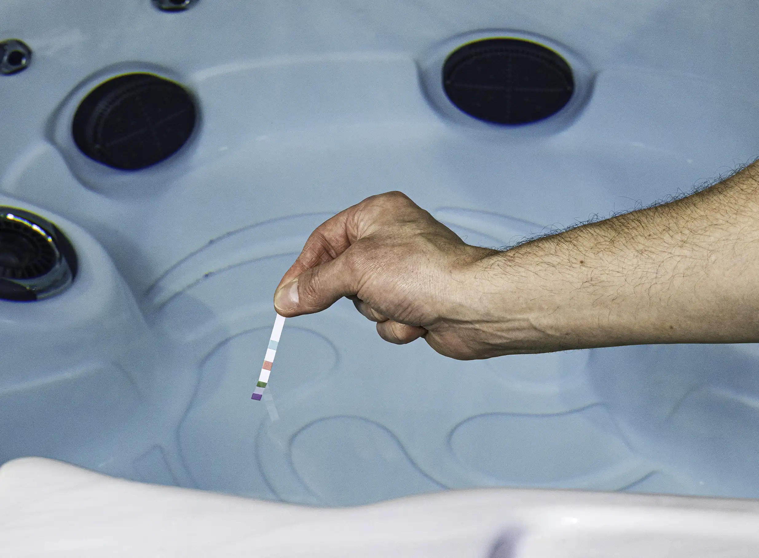 Insta-Test-4-Hot-Tub-Test-Strips-MR7_2102