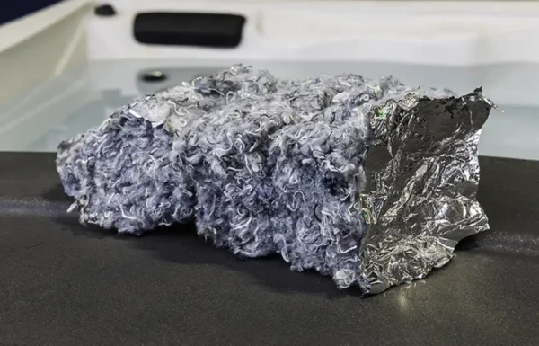 Tuff-Stuff-insulation-3C7A2561