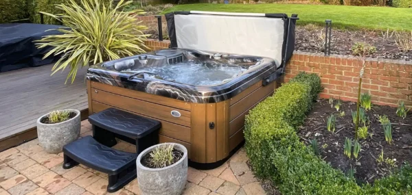 American-whirlpool-hot-tub-in-garden-456765-scaled