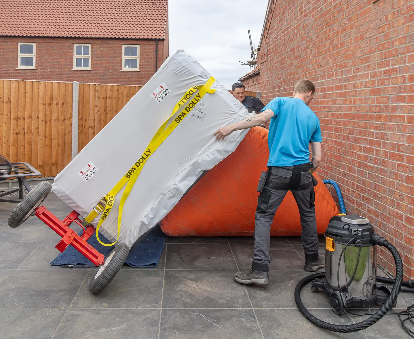 Hot-tub-manual-handling-46752
