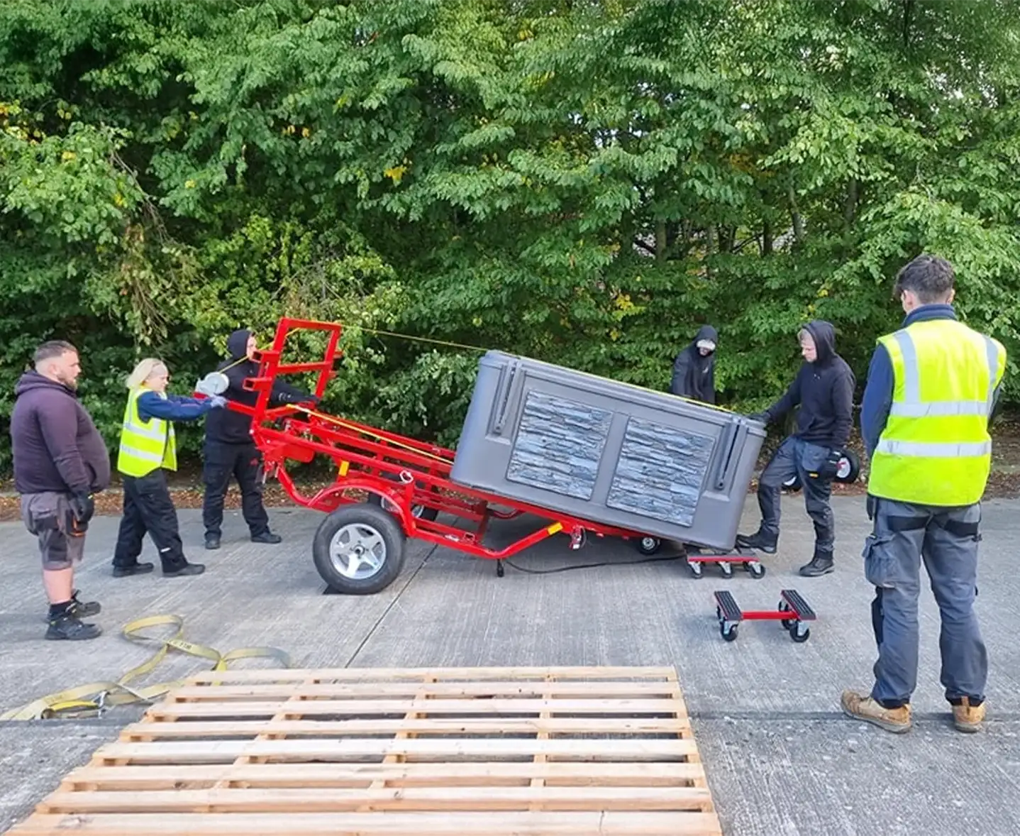 Hot-tub-manual-handling-76464