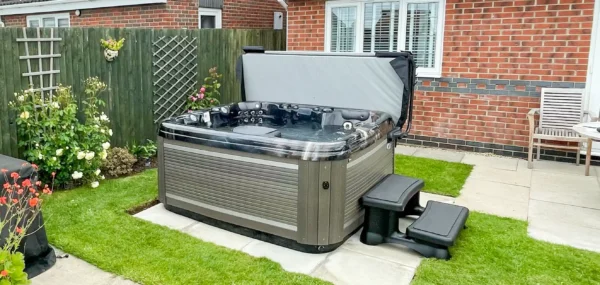 Hot-tub-near-house-46748-scaled