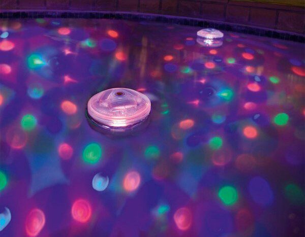 underwater-light-show_-e1762353483616