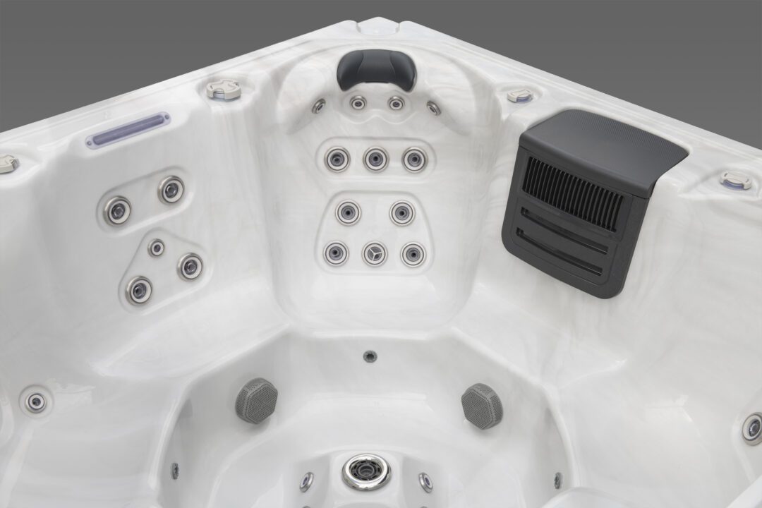 AH701-Details-of-pictures-11-scaled