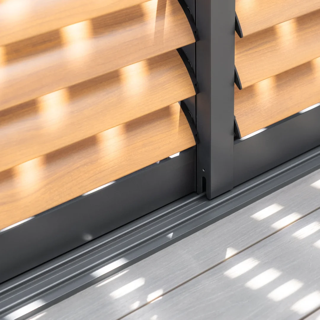 Como_Sliding_Louvre_Doors_39427-alu-gb-slvd3m-16-9-large