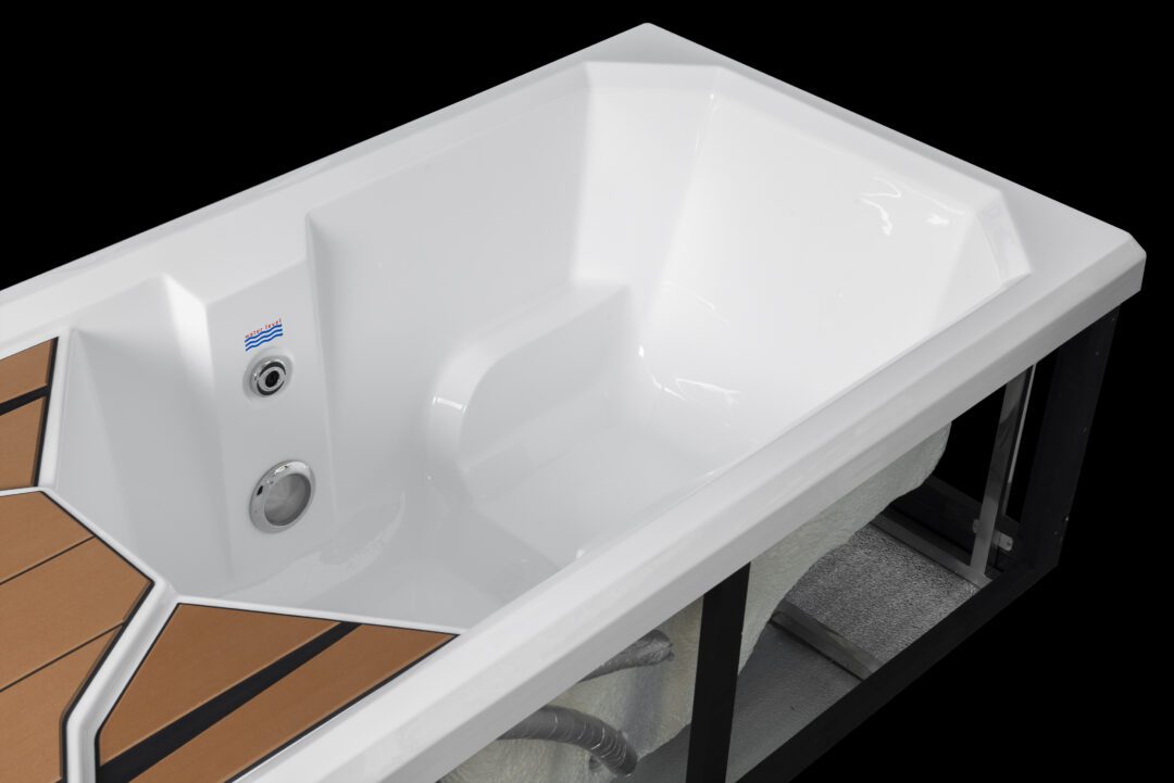AY200-ICE-TUB-5-scaled